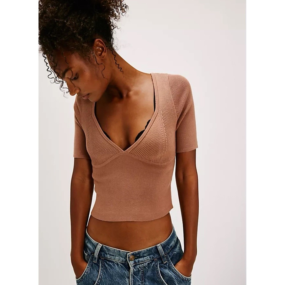 FREE PEOPLE Shirt Teagan Swit Short Sleeve Latte Size S Ribbed Cropped Shirt